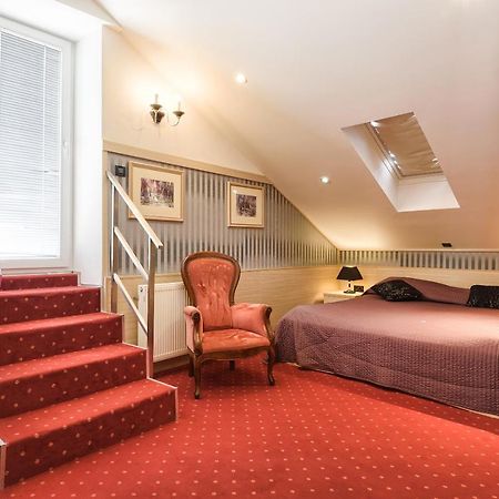 Hotel Galija Пула Екстер'єр фото