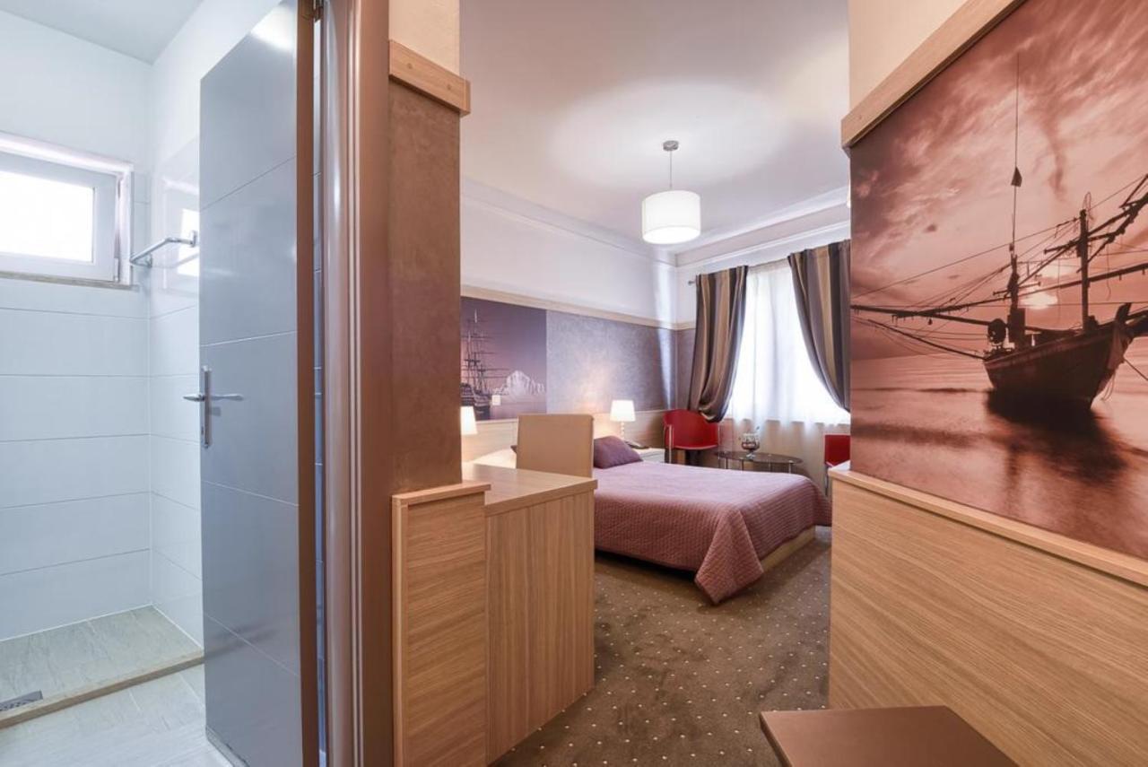 Hotel Galija Пула Екстер'єр фото
