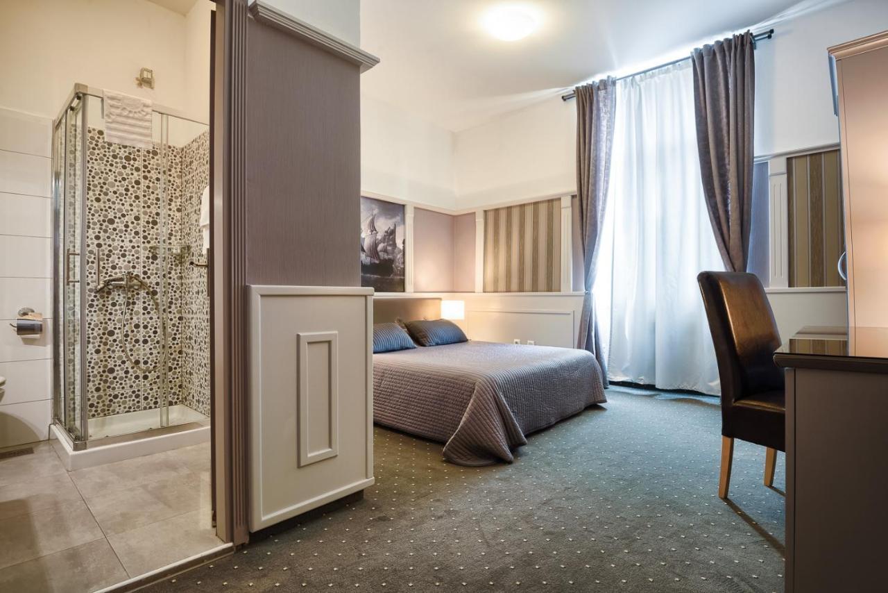 Hotel Galija Пула Екстер'єр фото