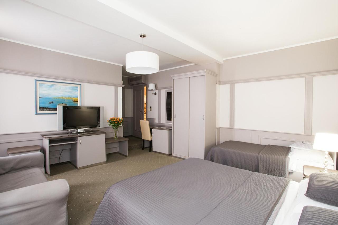 Hotel Galija Пула Екстер'єр фото